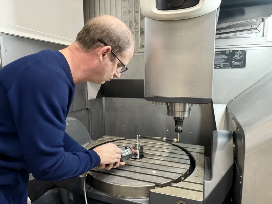 Kraffter rüstet sich mit Renishaws QC20 Ballbar aus!