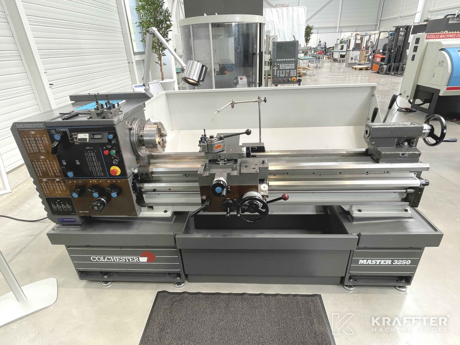 COLCHESTER MASTER VS 3250