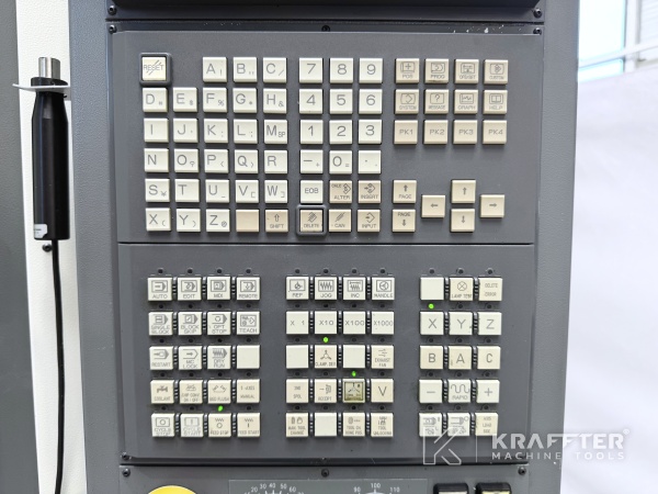 Bildschirm der Werkzeugmaschine CHIRON FZ 08K S Magnum High Speed Plus 90153