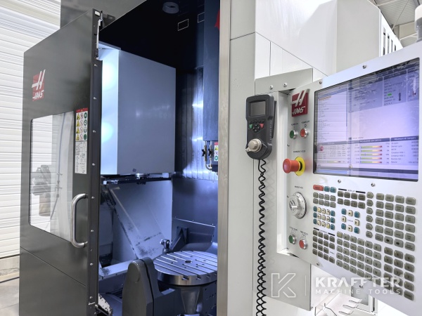 CNC Bearbeitungszentrum gebraucht, HAAS UMC 750 SS 90145 Achsen zu verkaufen