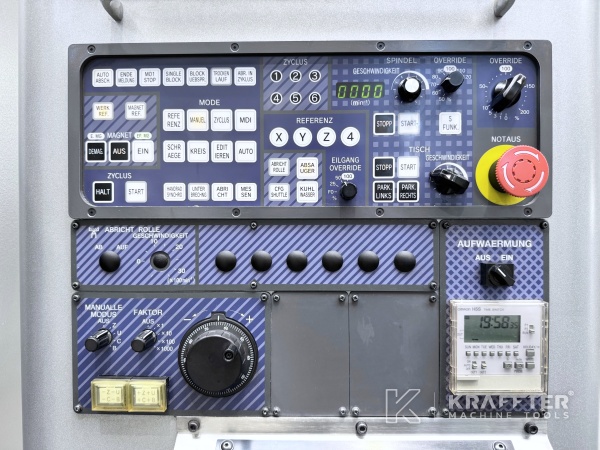 Bedienpult auf CNC-Flachschleifmaschine AMADA Techster 84 90162