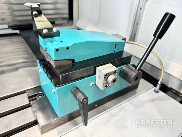 CNC Werkzeugschleifmaschine SCHNEEBERGER Norma NGC 90111 mit numerischer Steuerung