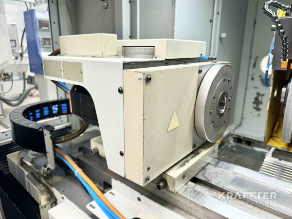 Feinmechanik : CNC Rundschleifmaschine JONES & SHIPMAN Ultramat 650 Easy-B 90120