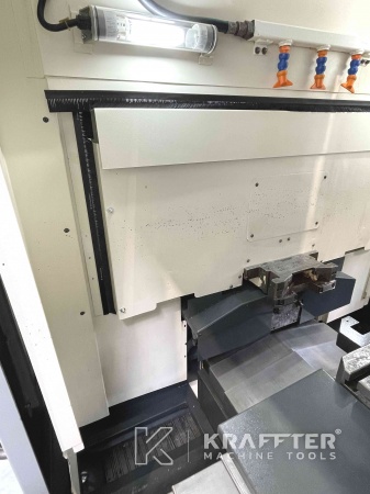 CNC Bearbeitungszentrum mit assistierter Steuerung HURON VX6 APC 90072