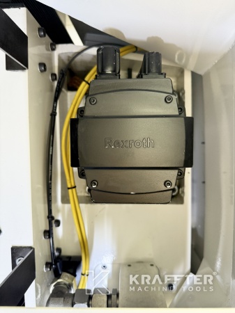Präzisionsbearbeitung mit gebrauchten CNC Werkzeugschleifmaschine WALTER Helitronic Power Regrinder 90159