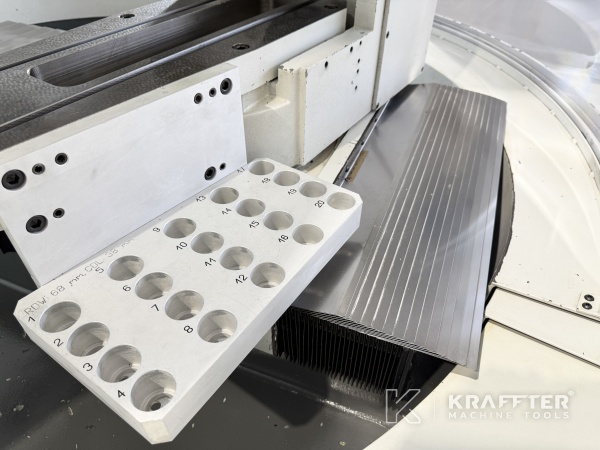 Internationaler Ankauf und Verkauf von CNC Werkzeugschleifmaschine WALTER Helitronic Power Diamond 90157