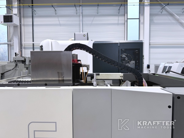CNC Bearbeitungszentrum zu verkaufen : CHIRON FZ 08K S HSP 90066 | Gebrauchte Werkzeugmaschinen