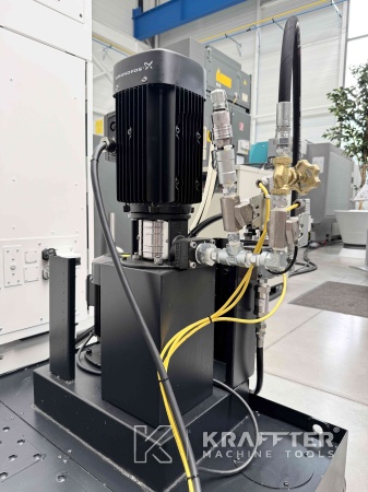 CNC Bearbeitungszentrum zu verkaufen MAZAK Variaxis C-600 90161 Gebrauchte Werkzeugmaschinen