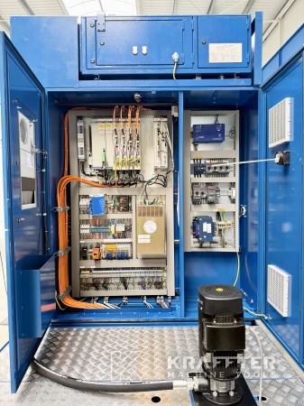Industrielle Schaltschränke auf WALTER Helitronic Power Regrinder 90159