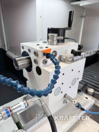 CNC Rundschleifmaschine mit assistierter Steuerung STUDER S33 90137