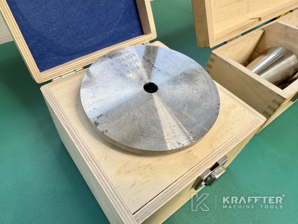 Maschinenzubehör für CNC Werkzeugschleifmaschine WALTER Helitronic Power Regrinder 90159