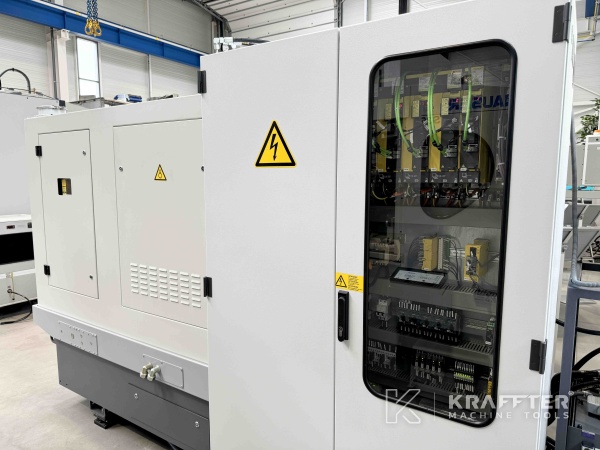 Gebrauchtmaschine zum Drehen BENZINGER TNI B6 90116
