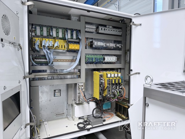 Industrielle Schaltschränke auf STUDER S31 90178