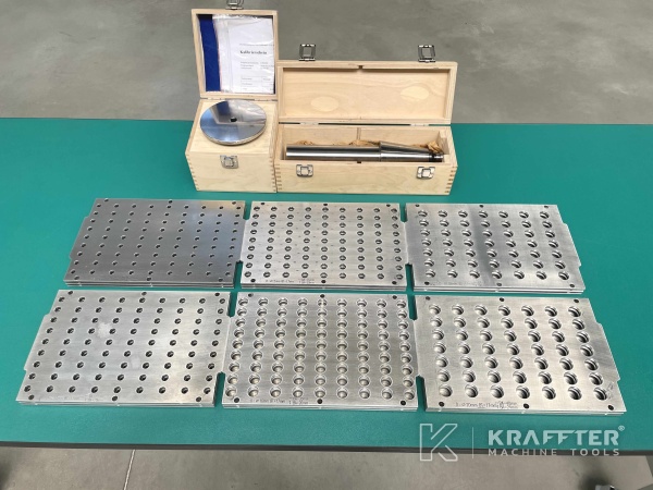 Maschinenzubehör für CNC Werkzeugschleifmaschine WALTER Helitronic Basic 90085