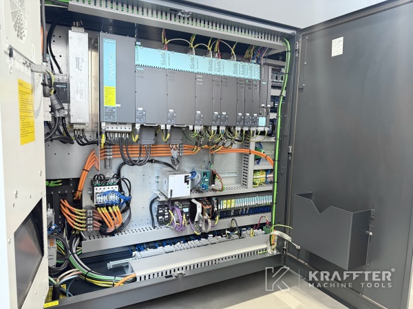 Industrielle Schaltschränke auf DMG MORI DMU 65 monoBLOCK 90170