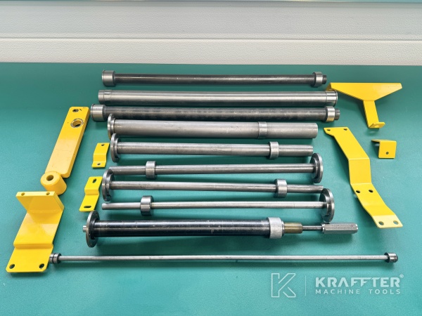 Zubehör, Ausrüstung und Werkzeuge für CNC Drehmaschine MIYANO BNJ 42 SY3 90118