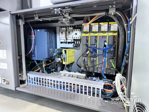 Industrielle Schaltschränke auf AMADA Techster 84 90162