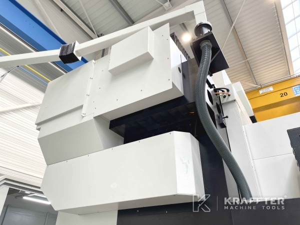 Weltweiter Ankauf und Verkauf von CNC Bearbeitungszentrum, gebraucht, EUMACH DVM 2021 90082