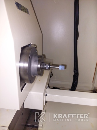 Präzisionsbearbeitung mit gebrauchten CNC Innenschleifmaschine VOUMARD 150 CNC 90140