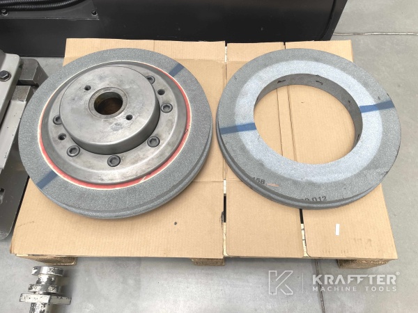 Zubehör, Ausrüstung und Werkzeuge für CNC-Rundschleifmaschine OKUMA GP-26T II 20690-023
