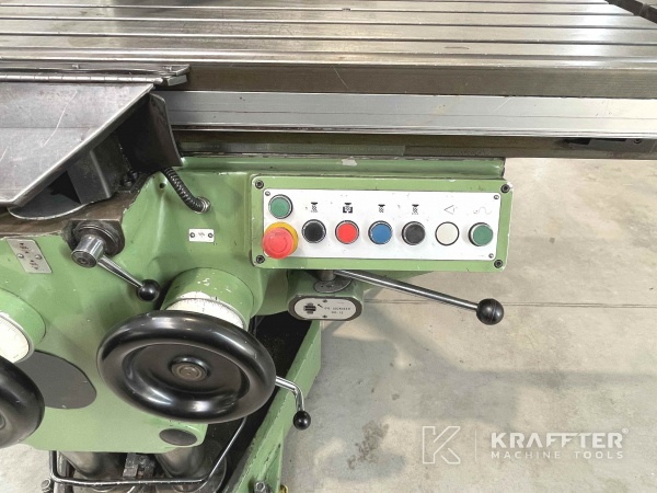 Bedienpult auf Konventionelle Fräsmaschine HURON MU 66 Variation 20690-029