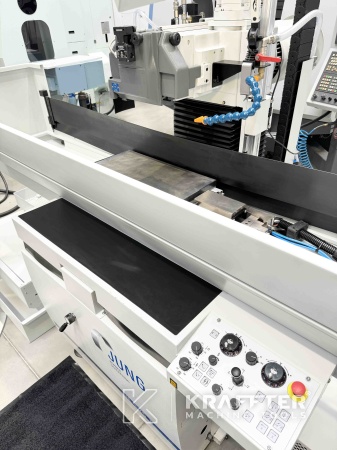 CNC Flachschleifmaschine gebraucht für die Metallbearbeitung - JUNG JE 525 P Achsen 90091