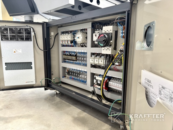 Industrielle Schaltschränke auf OKAMOTO ACC42 SA-iQ 90152