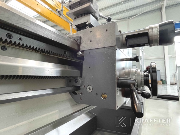 Konventionelle Drehmaschine COLCHESTER MASTER VS 3250 20690-006 - KRAFFTER, Händler für gebrauchte Werkzeugmaschinen
