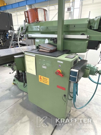 Präzisionsbearbeitung mit gebrauchten Konventionelle Fräsmaschine HURON MU 66 Variation 20690-029