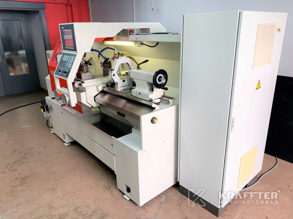 Gebrauchtmaschine zum Drehen DMT KERN Status 20689-933