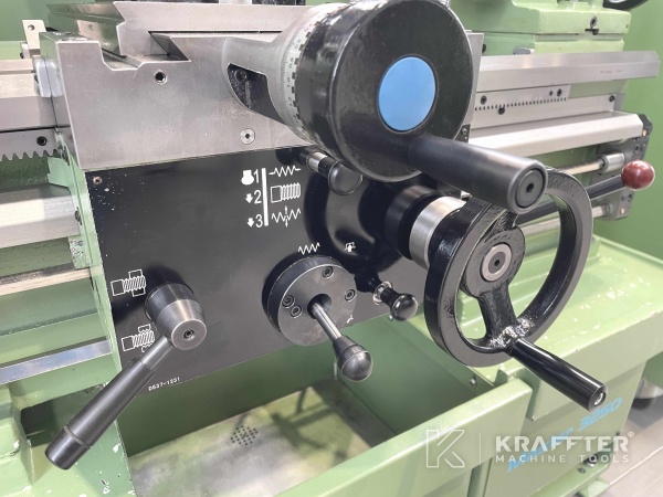 Feinmechanik Konventionelle Drehmaschine COLCHESTER MASTER VS 3250 20690-022 Gebrauchte Werkzeugmaschinen