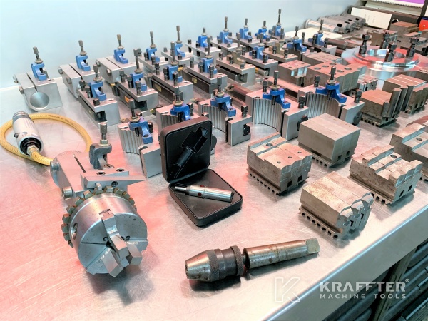 Zubehör, Ausrüstung und Werkzeuge für CNC Zyklendrehmaschine DMT KERN Status 20689-933
