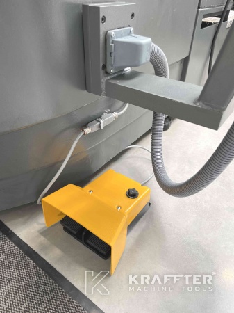 Weltweiter Ankauf und Verkauf von CNC Werkzeugschleifmaschine, gebraucht, WALTER Helitronic Power 90076