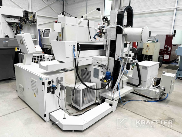 Präzisionsbearbeitung mit gebrauchten CNC Flachschleifmaschine JUNG JE 525 P 90091