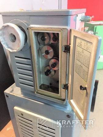 Konventionelle Drehmaschine SCHAUBLIN 135 20689-894 - KRAFFTER, Händler für gebrauchte Werkzeugmaschinen