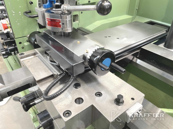 Konventionelle Drehmaschine COLCHESTER MASTER VS 3250 20690-022 Gebrauchte Werkzeugmaschinen
