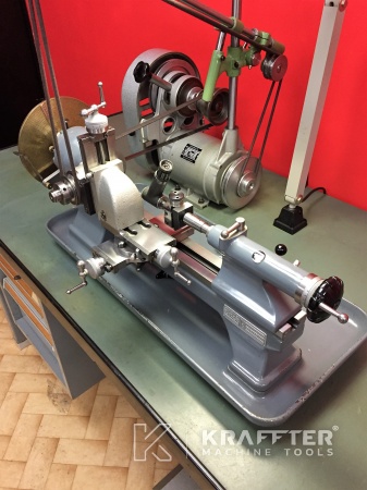 Kleine gebrauchte Metalldrehmaschine SCHAUBLIN 70 20689-900 bei Kraffter